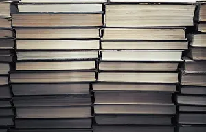 Empty Library Drucke: Rows and columns of numerous books