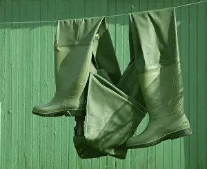 Angling Equipment Drucke: Rubber boots, waders