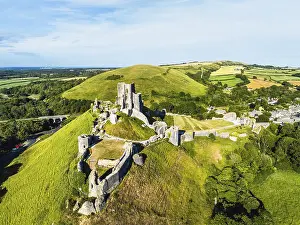 British Tourist Attractions From Above Drucke: Ruins of Corfe Castle from a drone
