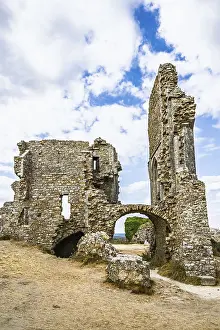 Deserted Castle In England Drucke: Ruins of Corfe Castle, Wareham