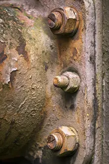 Industrial Plant Drucke: Rusted nut and bolt