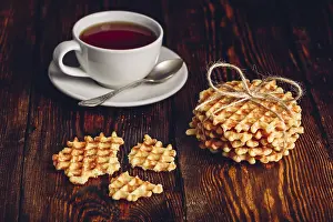 Country Style Breakfast Drucke: Rustic Breakfast with Hommade Waffles and Cup Tea