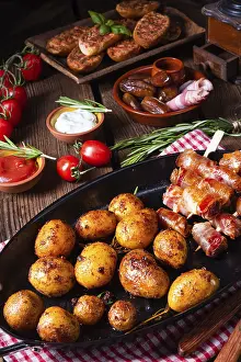 Healthy Lunch Options Drucke: Rustic dates wrapped in bacon and young roasted potato