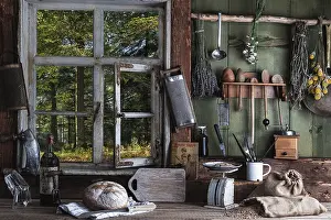 Digital Composing Techniques Drucke: Rustic farm kitchen with utensils