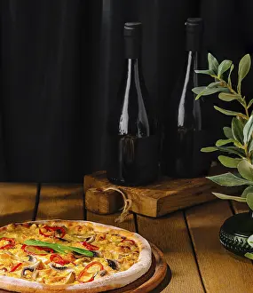 Rustic Italian Food Drucke: Rustic setting of pizzas, fresh ingredients