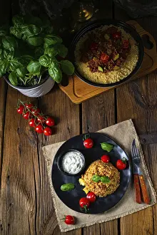 Minced Meat Meal Drucke: Rustic wulgur fried with minced meat and vegetables