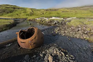 Second World War History Drucke: Rusting bomb from the second world war