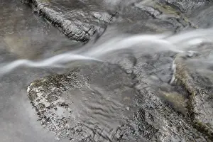 Eastern Norway Travel Images Drucke: Rustling mountain stream, Alvdal