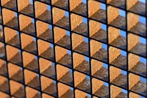 Industrial Architecture Europe Drucke: Rusty grid against a blue sky, background image