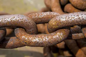 Rusty Metal Chain Drucke: Rusty large metal chain