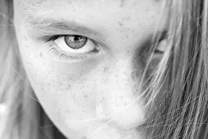 One Person Portrait Drucke: S-BXCHD3GoM