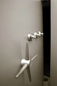 Safety Precautions Drucke: Safe door