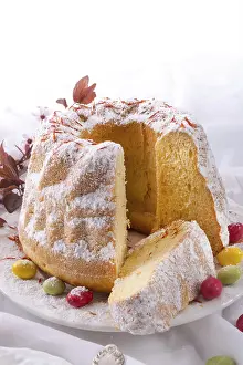 Eastern European Desserts Drucke: Saffron Easter Babka