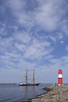 Sailing Ship Germany Drucke: Sailing ship, pier light, Unterwarnow