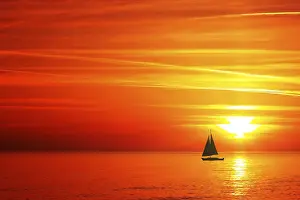 Uninhabited Evening Scene Drucke: Sailing on sunset