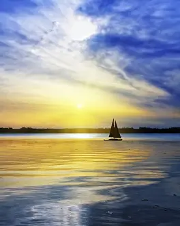 Evening Water Sports Drucke: Sailing against the sunset