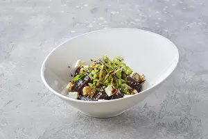 Beetroot Salad Drucke: Salad with boiled beetroot, fresh cabbage