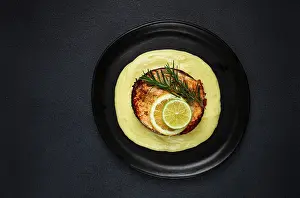 Fried Salmon Drucke: Salmon steak, fried, mashed potatoes
