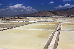 Sea Salt Extraction Process Drucke: Salt fields for salt production