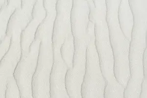 Deserted Sandy Ocean Beach Drucke: Sand drifts, wave structures in light sand