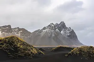 Volcanic Rock Formations Europe Drucke: Sand dunes covered with rotten grass