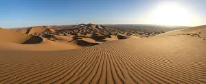 Merzouga Sand Dunes Drucke: Sand dunes in the desert, wave patterns in the sand