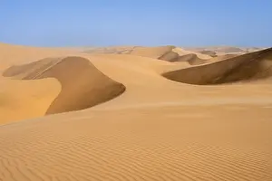 Namib Naukluft Park Drucke: Sand dunes with wave patterns, dune sea