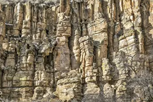 Rocky Landscape Drucke: Sandstone cliff with columns and pillars
