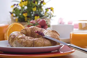 Empty Table Food Photography Drucke: Scene of breakfast at home