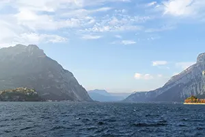 Uninhabited Rocky Coastline Drucke: Scenic view of mountain range in Lecco