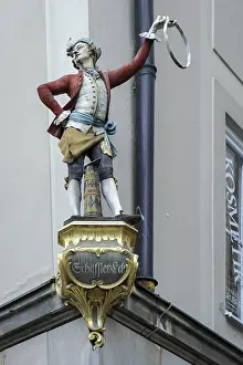 Southern Germany Urban Environment Drucke: Schaffler statue in Munich