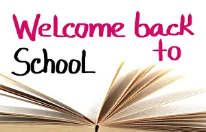 Back To School Scene Drucke: Back to school background