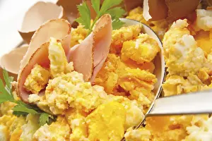 Scrambled Eggs Drucke: Scrambled eggs and cooked ham