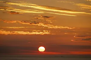 Scandinavian Evening Sky Drucke: Sea, dramatically illuminated clouds