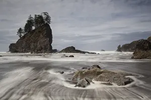 UNESCO World Heritage Site USA Drucke: Sea stack on Second Beach in Olympic National Park