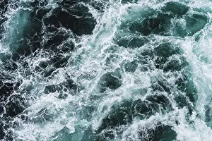 Stormy Sea Waves Drucke: Top Down over sea waves at storm