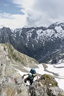 Alpine Sport Drucke: Secured path along the hiking trail
