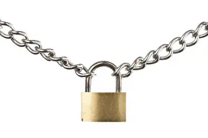 Security Concept Drucke: Security concept, padlock on chain isolated on white background