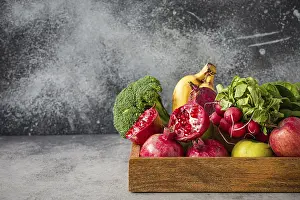 Fresh Fruit Selection Drucke: Selection of fresh fruit, greens
