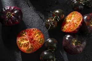 Healthy Eating Photos Drucke: A selection of heirloom tomatoes