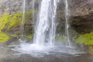 Southern Europe Landscape Drucke: Seljalandsfoss waterfall