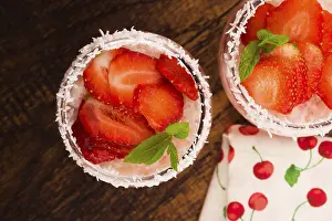 Strawberry Dessert Drucke: A serving of strawberry over tapioca and jelly