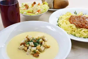Italian Meal Ideas Drucke: Set dinner of three courses, cabbage salad