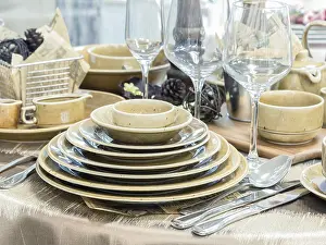 Restaurant Table Setting Drucke: Set of new dishes on table with tablecloth