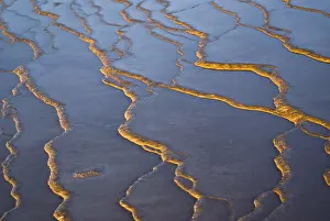 Natural Preserve USA Drucke: The setting sun sets fire to water from a geothermal feature