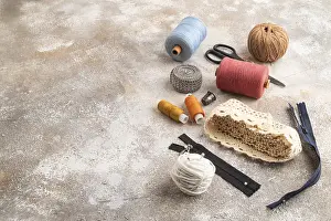 Thimbles For Sewing Drucke: Sewing accessories: scissors, thread
