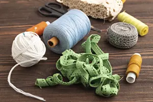 Thimbles For Sewing Drucke: Sewing accessories: scissors, thread