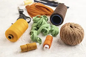 Thimbles For Sewing Drucke: Sewing accessories: scissors, thread
