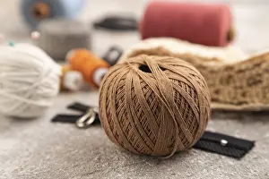 Thimbles For Sewing Drucke: Sewing accessories: scissors, thread