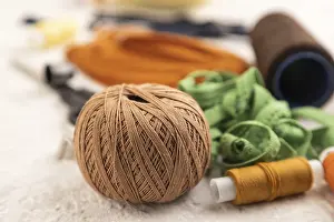Thimbles For Sewing Drucke: Sewing accessories: scissors, thread